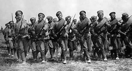 Russian infantry during the Brusilov Offensive of 1916. Note that none of them are wearing helmets. These were not standard issue even in the Red Army until the Second World War.