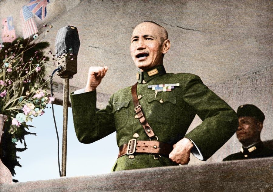Chiang Kai-shek addresses troops during China’s war of resistance against Japan